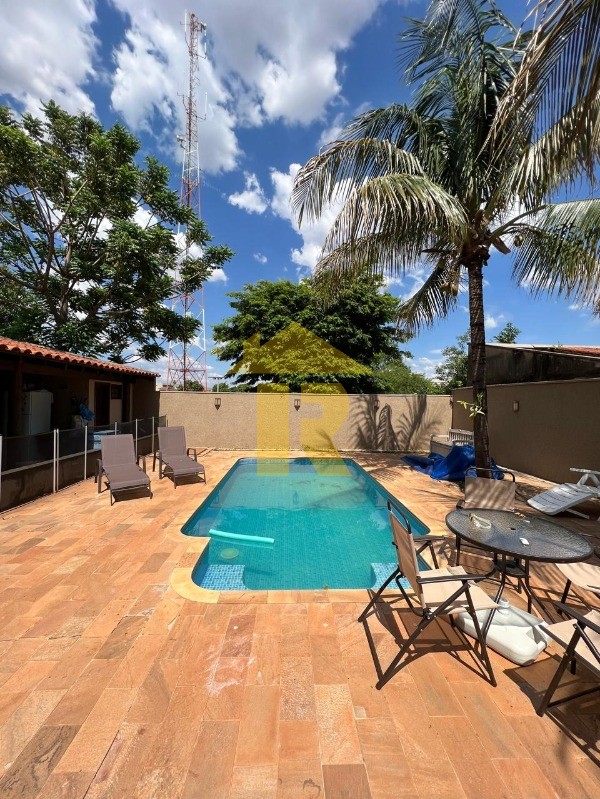 Casa com 3 quartos à venda, 349m² — foto 22 de 23