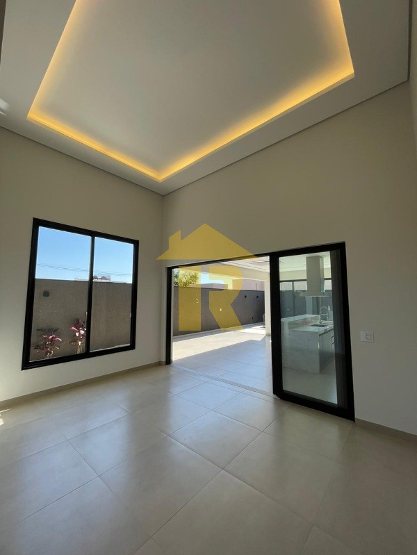 Casa de Condomínio com 3 quartos à venda, 228m² — foto 8 de 44