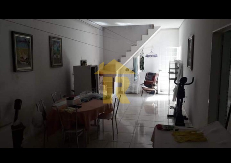 Casa com 4 quartos à venda, 170m² — foto 12 de 13