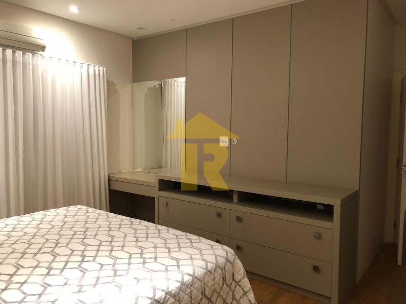 Casa de Condomínio com 3 quartos à venda, 250m² — foto 18 de 27