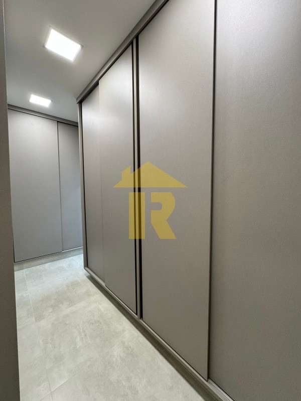 Casa de Condomínio com 3 quartos à venda, 215m² — foto 15 de 32