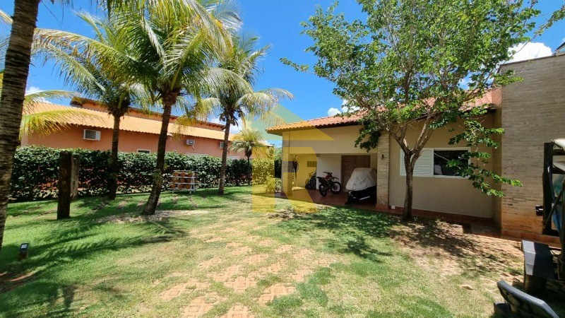 Casa de Condomínio com 4 quartos à venda, 300m² — foto 25 de 40