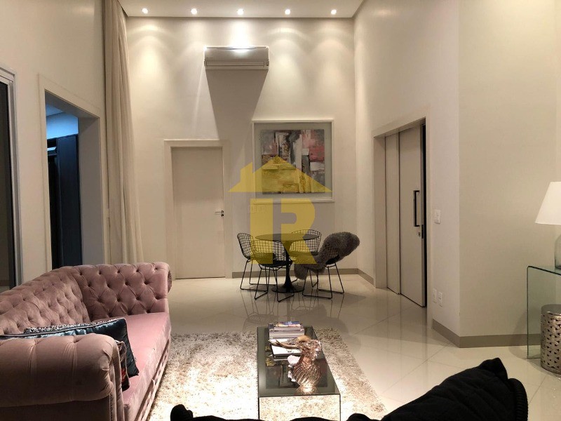 Casa de Condomínio com 3 quartos à venda, 250m² — foto 2 de 27