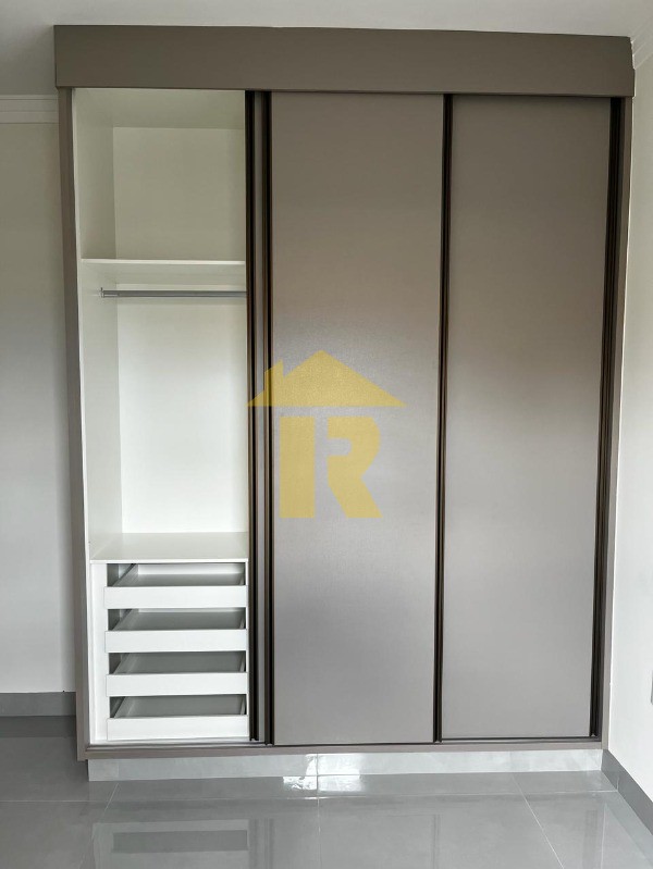 Casa de Condomínio com 3 quartos à venda, 181m² — foto 13 de 25