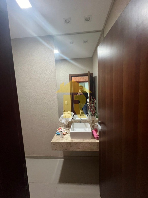 Casa de Condomínio com 3 quartos à venda, 240m² — foto 7 de 21