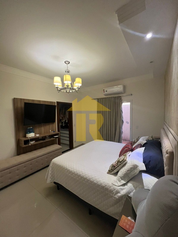 Casa de Condomínio com 3 quartos à venda, 240m² — foto 18 de 21