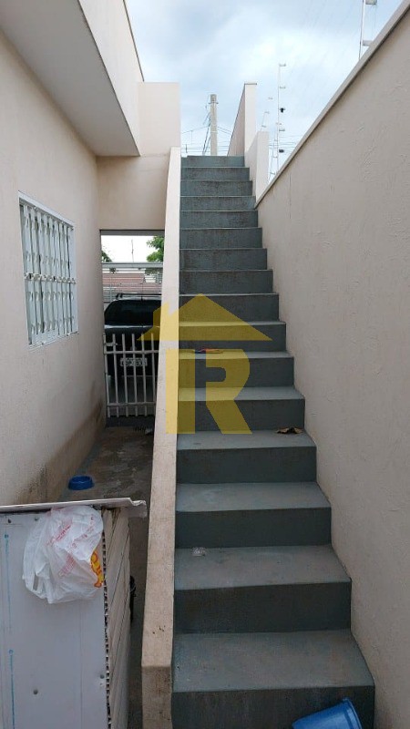 Casa com 3 quartos à venda, 160m² — foto 3 de 11