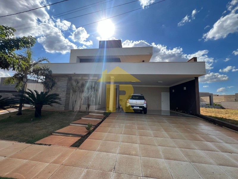 Casa de Condomínio com 3 quartos à venda, 240m² — foto 2 de 21