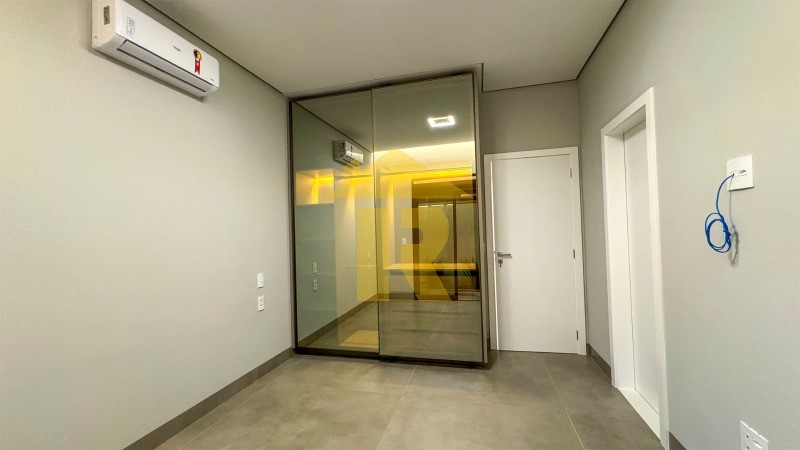Casa de Condomínio com 4 quartos à venda, 280m² — foto 15 de 22
