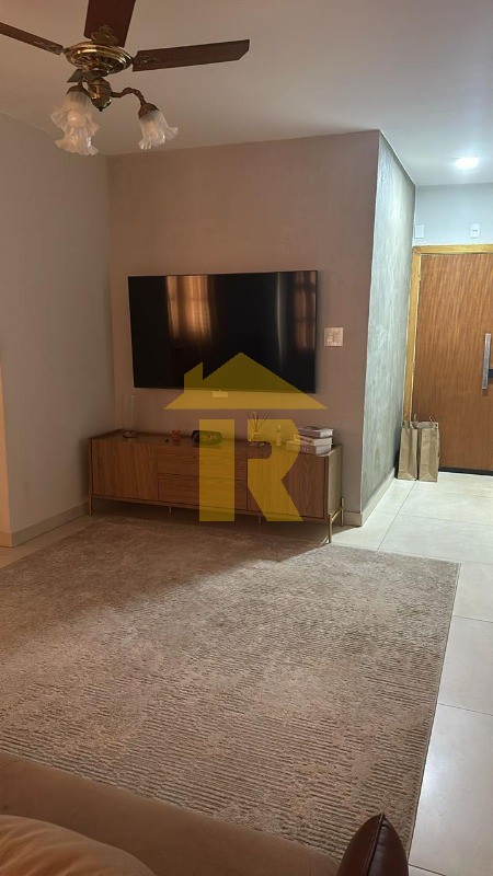 Apartamento com 3 quartos à venda, 143m² — foto 1 de 11