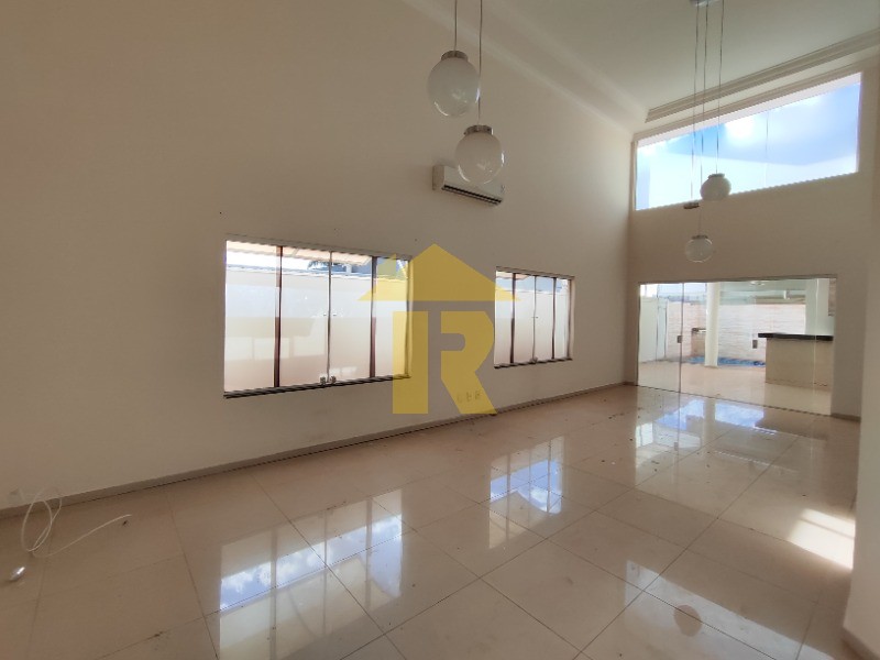 Casa de Condomínio com 3 quartos à venda, 207m² — foto 5 de 19
