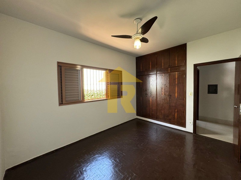 Casa com 3 quartos à venda, 290m² — foto 12 de 22