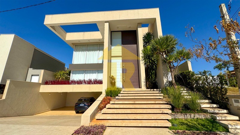 Casa de Condomínio com 4 quartos à venda, 650m² — foto 2 de 30