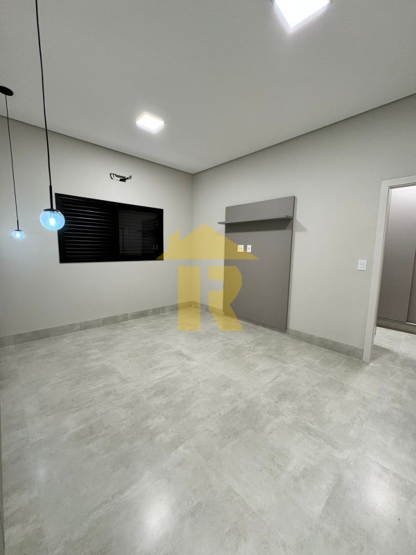 Casa de Condomínio com 3 quartos à venda, 215m² — foto 9 de 32