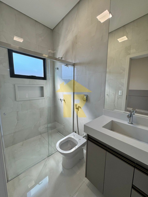 Casa de Condomínio com 3 quartos à venda, 215m² — foto 13 de 32