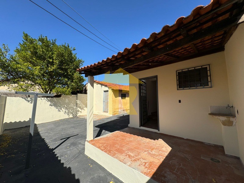 Casa com 2 quartos à venda, 218m² — foto 4 de 19