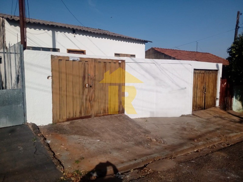 Casa com 2 quartos à venda, 70m² — foto 1 de 21