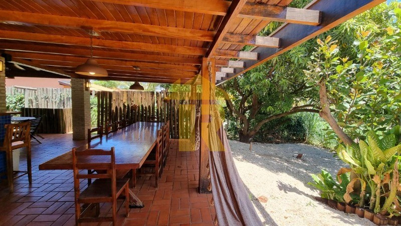 Casa de Condomínio com 4 quartos à venda, 300m² — foto 15 de 40