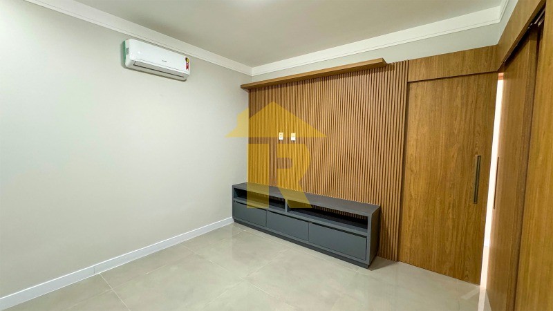 Casa de Condomínio com 3 quartos à venda, 186m² — foto 9 de 24