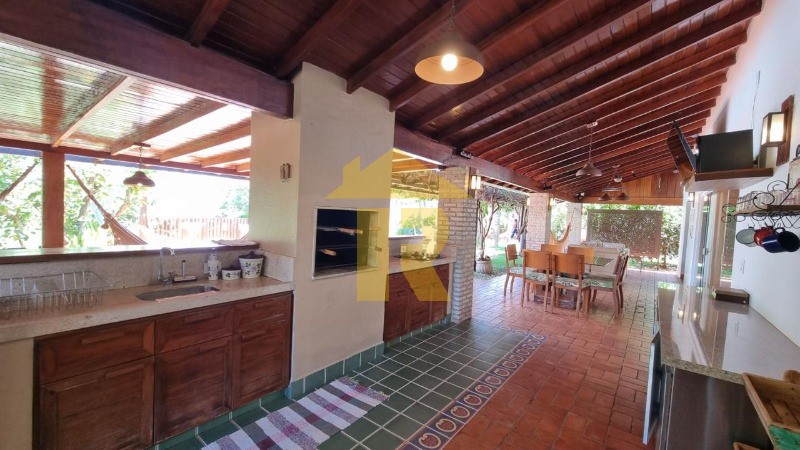 Casa de Condomínio com 4 quartos à venda, 300m² — foto 3 de 40