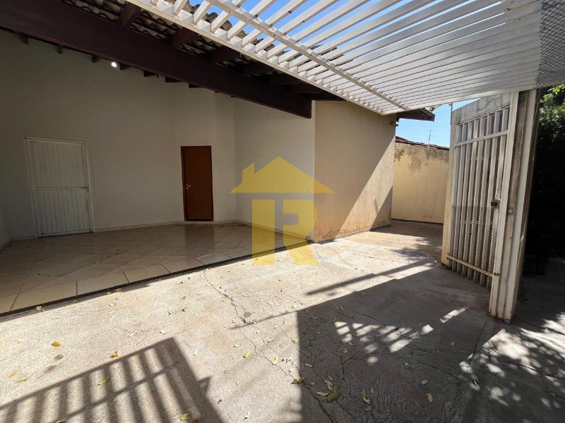Casa com 2 quartos à venda, 78m² — foto 3 de 29