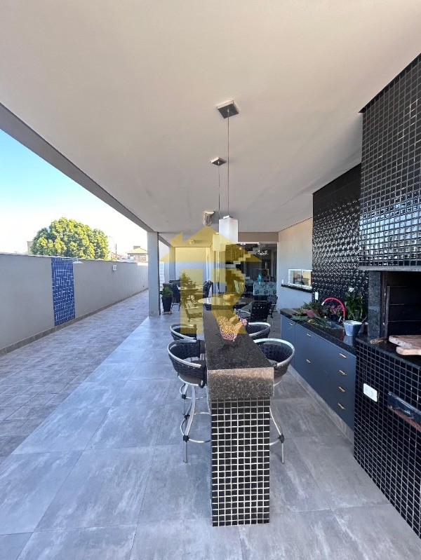 Casa de Condomínio com 4 quartos à venda, 360m² — foto 17 de 20