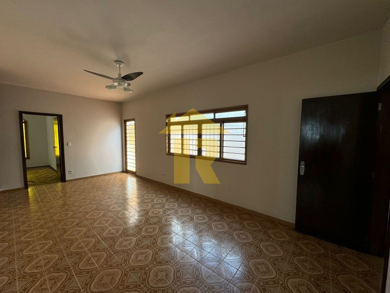 Casa com 3 quartos à venda, 290m² — foto 7 de 22