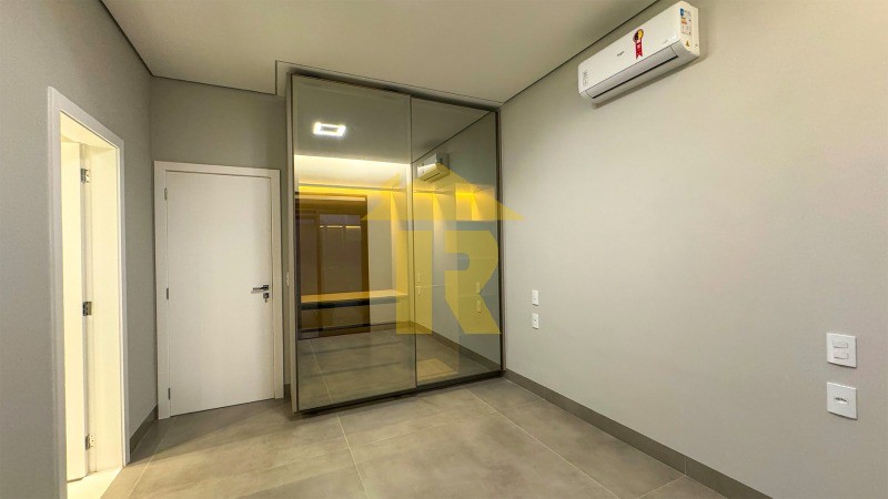 Casa de Condomínio com 4 quartos à venda, 280m² — foto 13 de 22