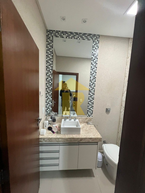 Casa de Condomínio com 3 quartos à venda, 240m² — foto 20 de 21