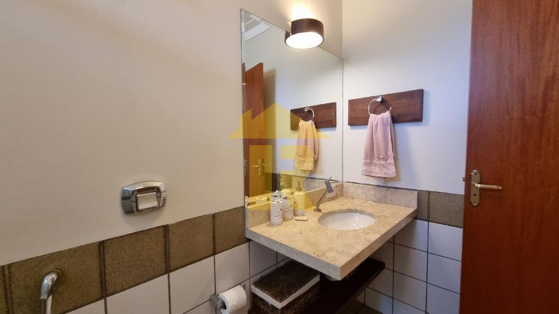 Casa de Condomínio com 4 quartos à venda, 300m² — foto 39 de 40