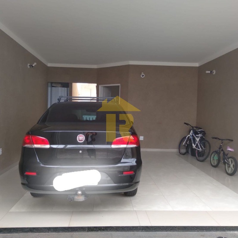 Casa com 3 quartos à venda, 160m² — foto 2 de 11