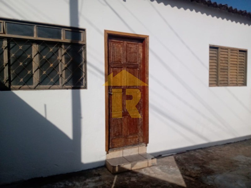 Casa com 2 quartos à venda, 70m² — foto 2 de 21