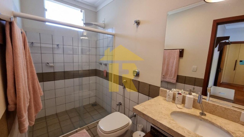 Casa de Condomínio com 4 quartos à venda, 300m² — foto 38 de 40