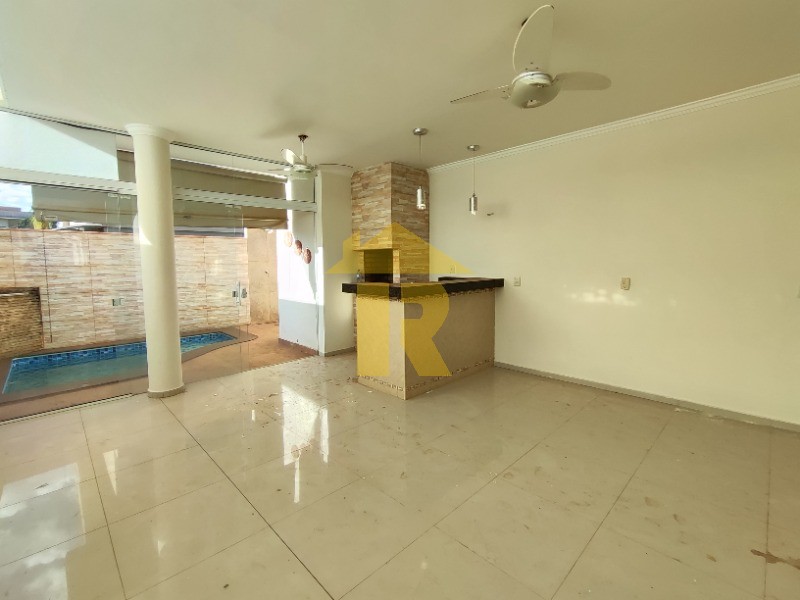 Casa de Condomínio com 3 quartos à venda, 207m² — foto 17 de 19