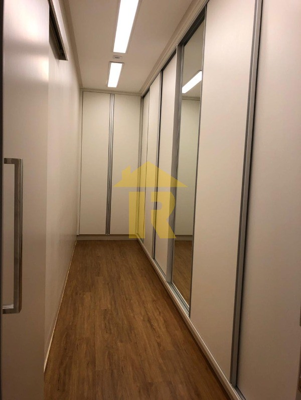 Casa de Condomínio com 3 quartos à venda, 250m² — foto 12 de 27