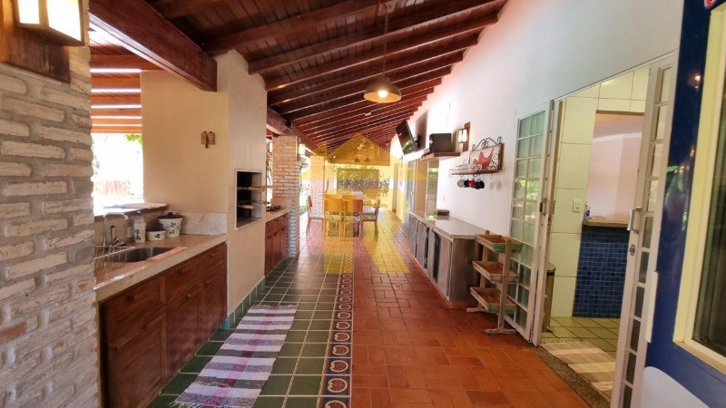 Casa de Condomínio com 4 quartos à venda, 300m² — foto 4 de 40