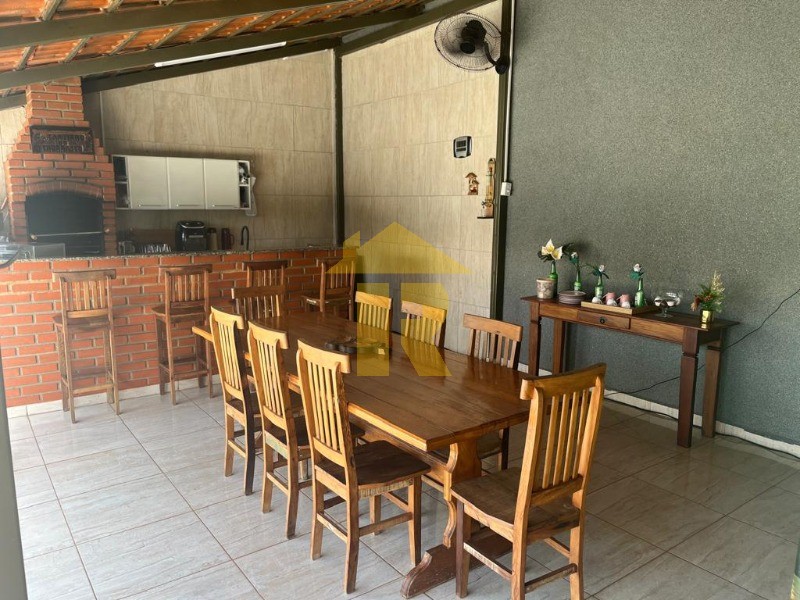 Casa de Condomínio com 3 quartos à venda, 240m² — foto 19 de 34