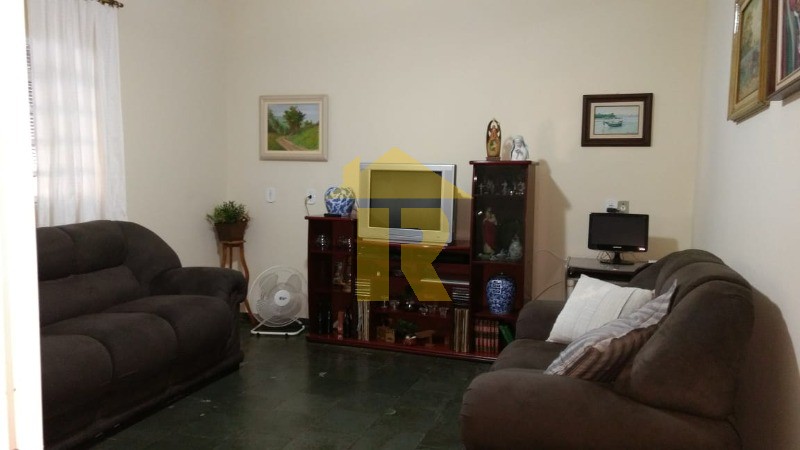 Casa com 4 quartos à venda, 165m² — foto 3 de 21