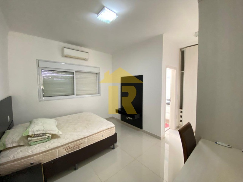 Casa de Condomínio com 3 quartos à venda, 300m² — foto 16 de 28