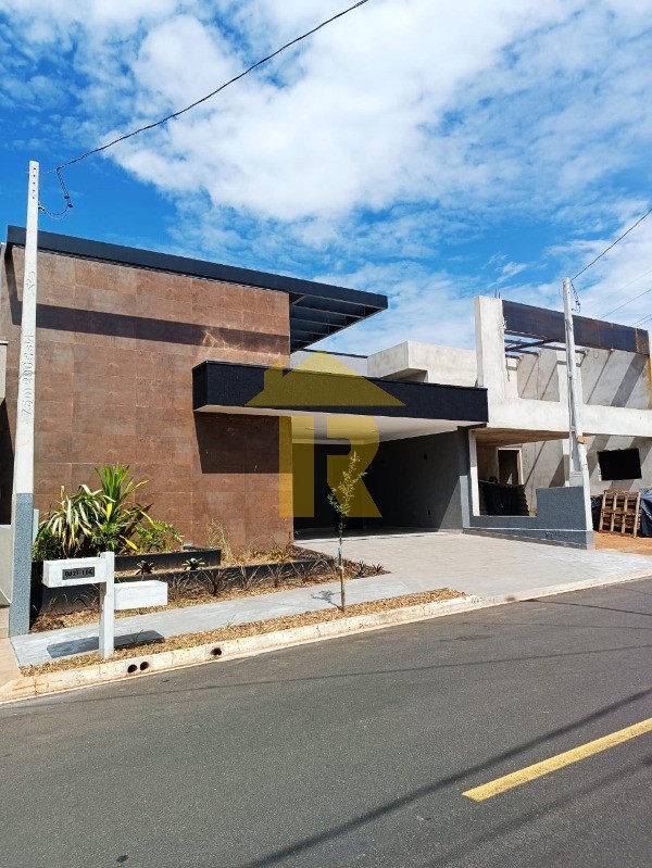 Casa de Condomínio com 3 quartos à venda, 157m² — foto 3 de 23