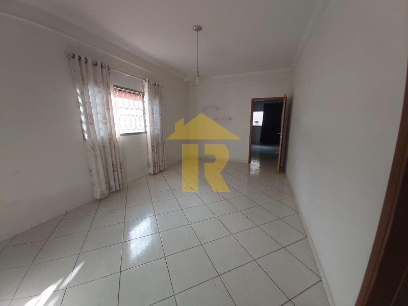 Casa com 3 quartos à venda e aluguel, 210m² — foto 13 de 46