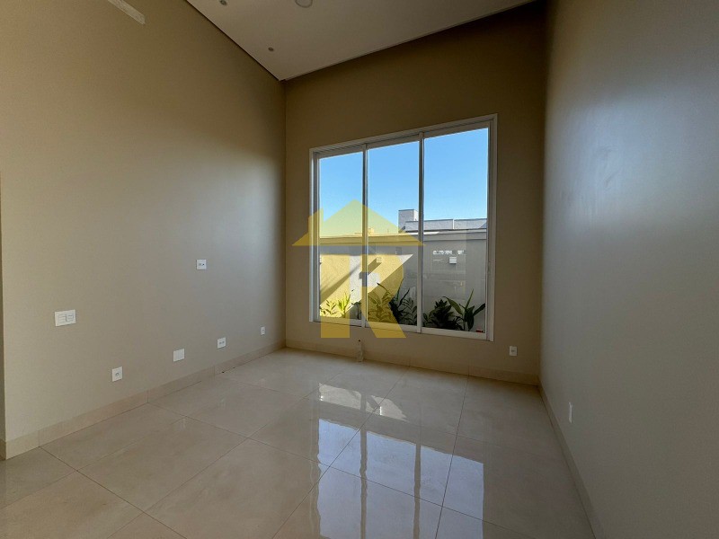 Casa de Condomínio com 3 quartos à venda, 168m² — foto 4 de 32