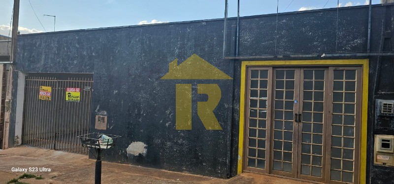Casa com 2 quartos à venda, 60m² — foto 2 de 14