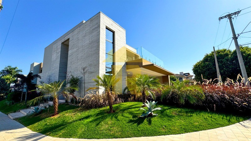 Casa de Condomínio com 4 quartos à venda, 550m² — foto 1 de 30