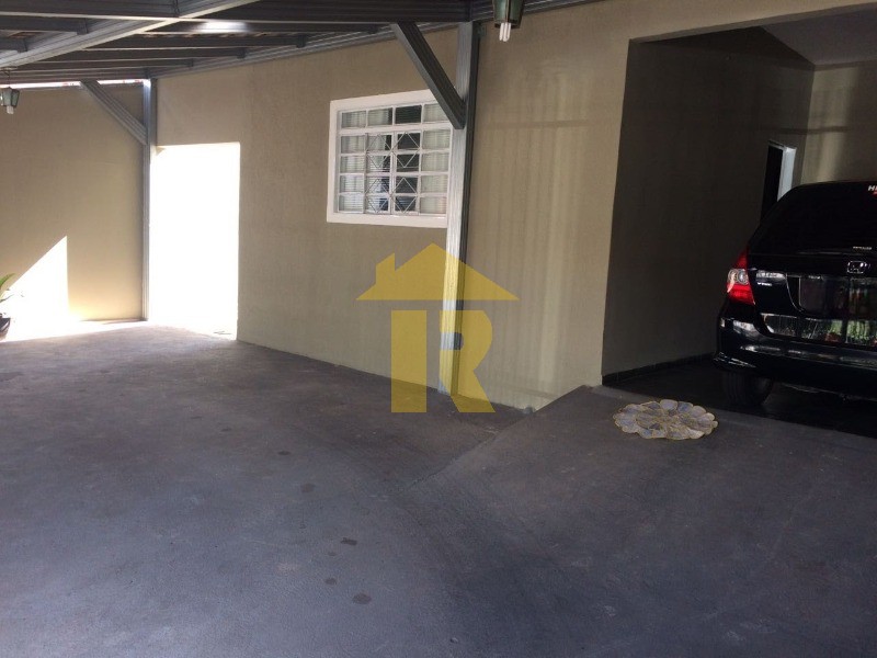 Casa com 4 quartos à venda, 165m² — foto 2 de 21
