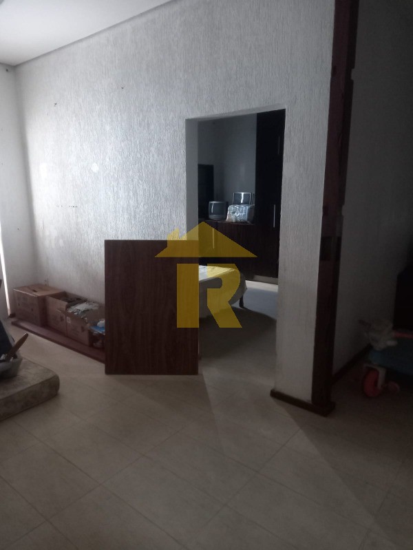 Casa com 3 quartos à venda, 300m² — foto 14 de 22