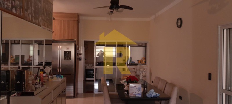 Casa com 2 quartos à venda, 190m² — foto 22 de 39