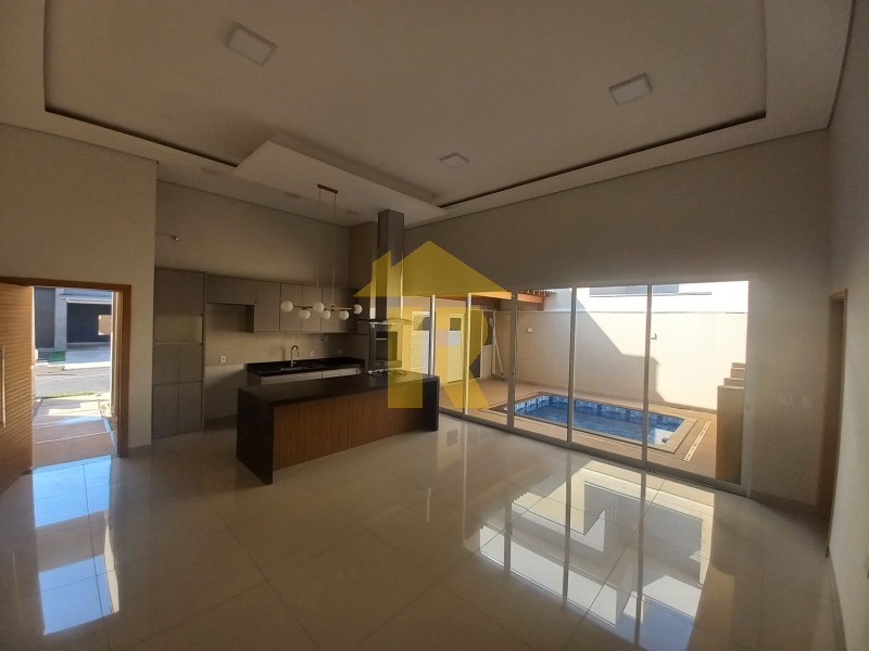 Casa de Condomínio com 3 quartos à venda, 160m² — foto 2 de 17