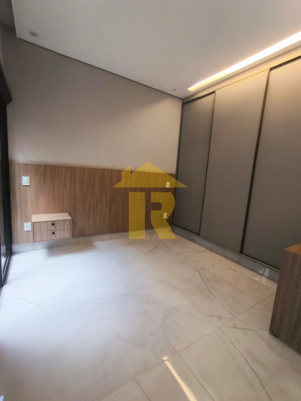 Casa de Condomínio com 4 quartos à venda, 273m² — foto 17 de 21