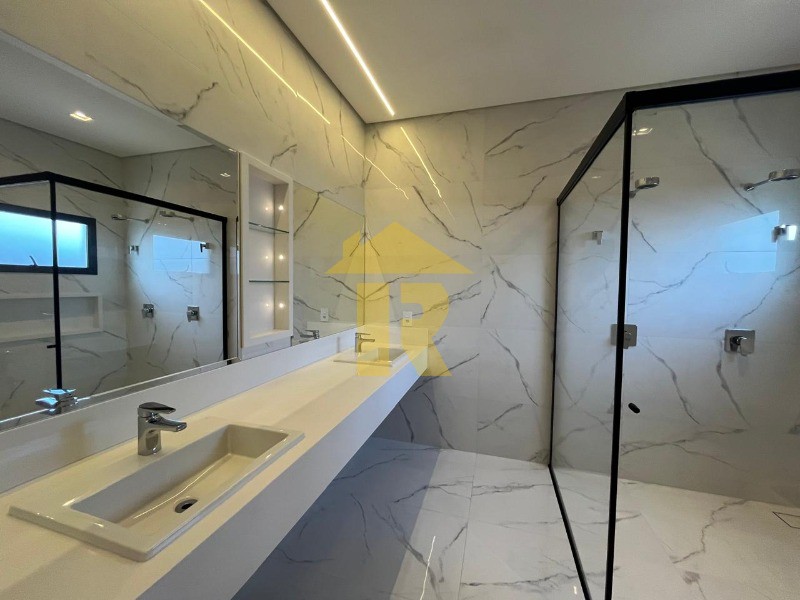Casa de Condomínio com 3 quartos à venda, 240m² — foto 20 de 28
